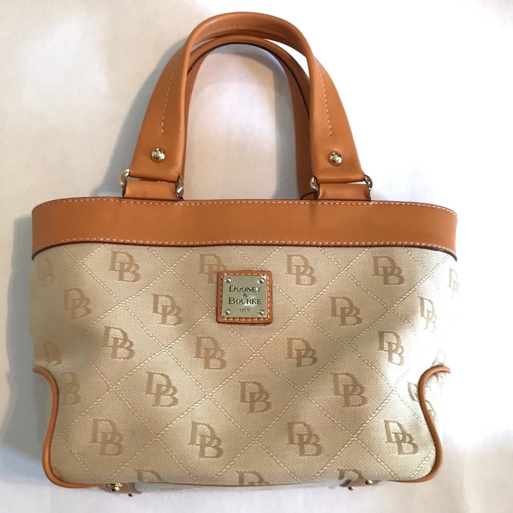 Dooney & Bourke Handbag Tote Purse Nearly NEW